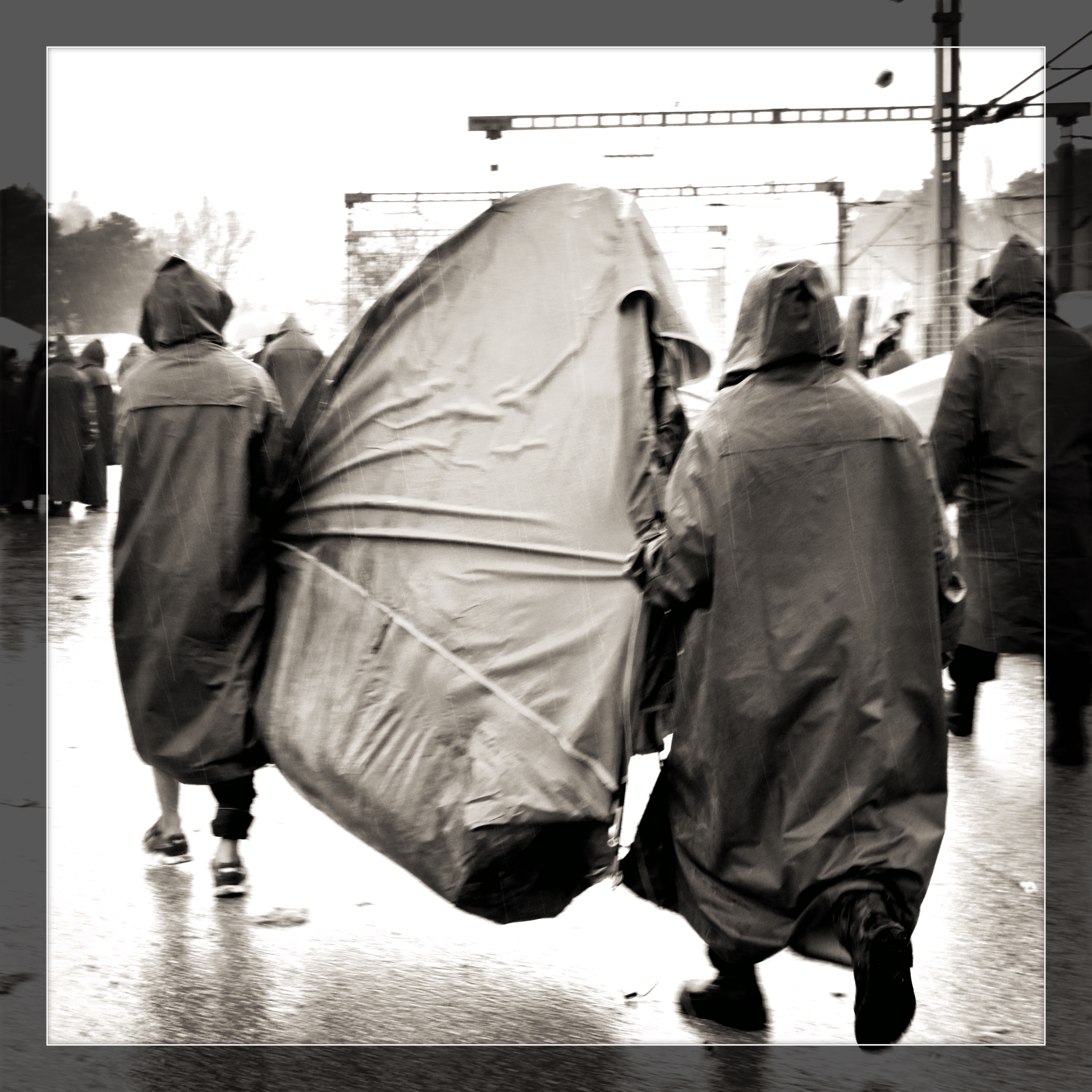 tent_transport_Fotor_Fotor